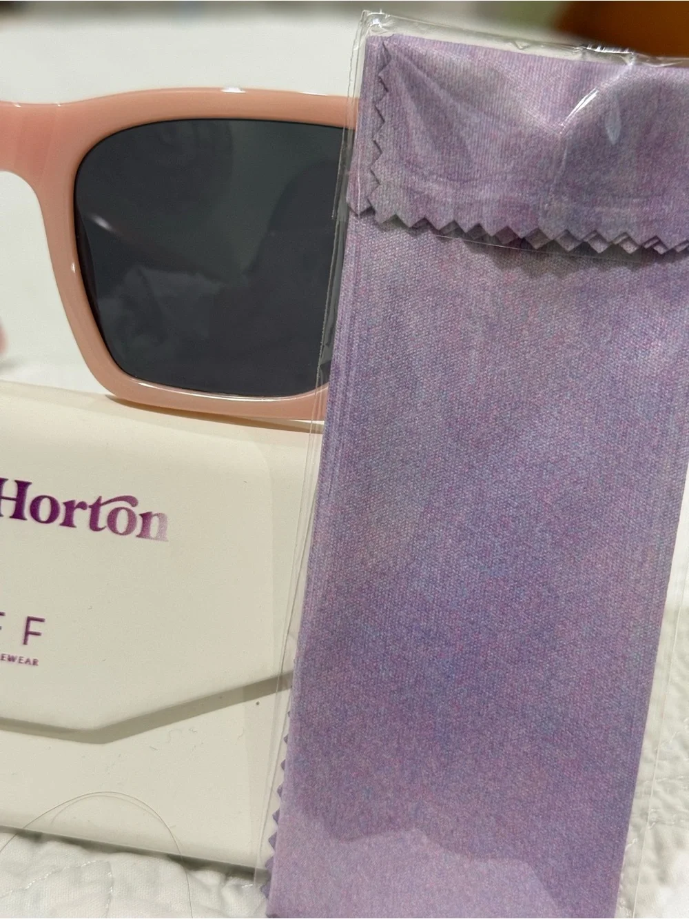 Never Used Diff Eyewear Krista Horton Sunglasses in Soft Pink with Dark Lenses